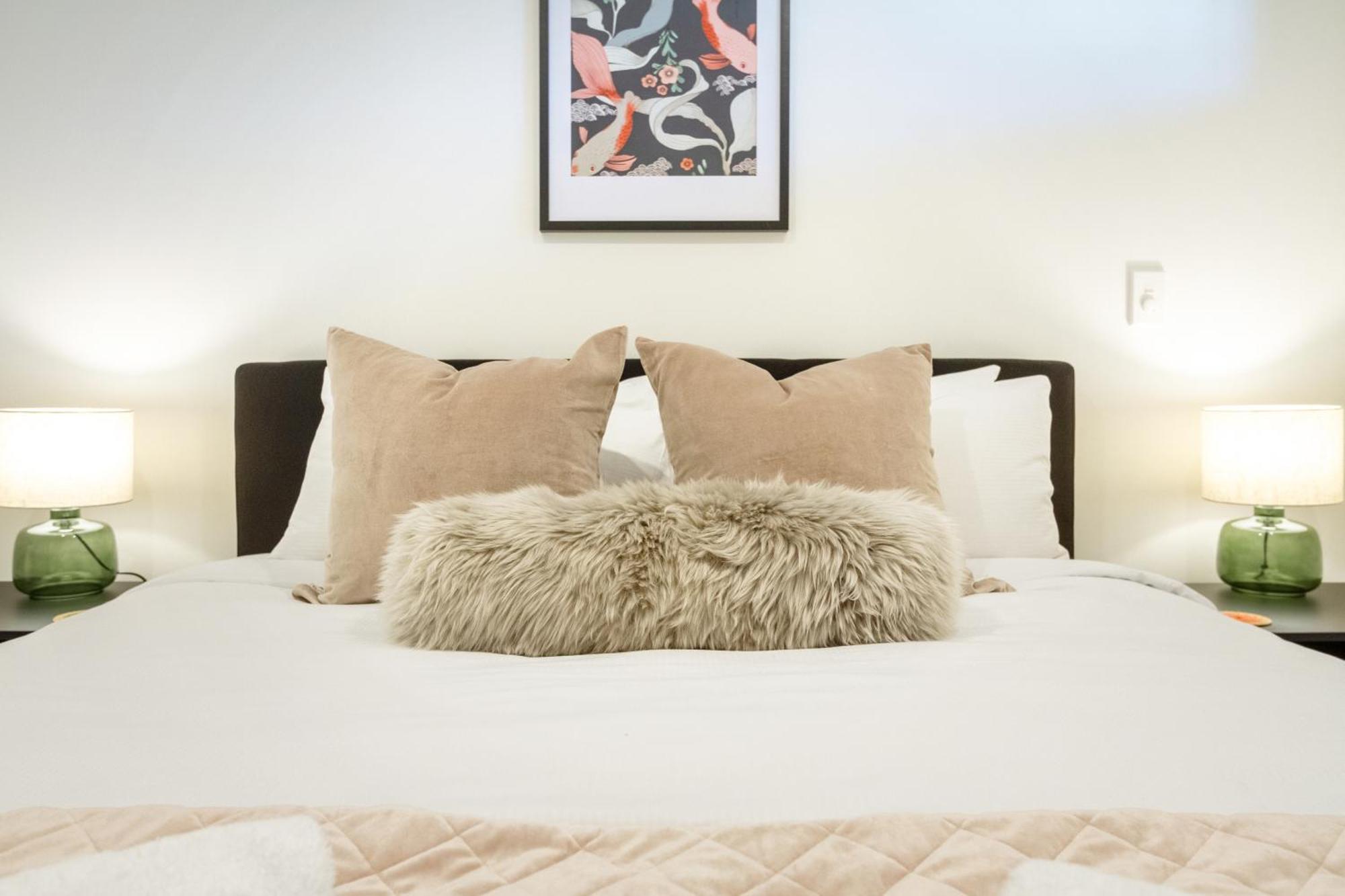 Cozy 1-Bed Apartment With Park Views, Sleeps 4 Christchurch Exterior foto